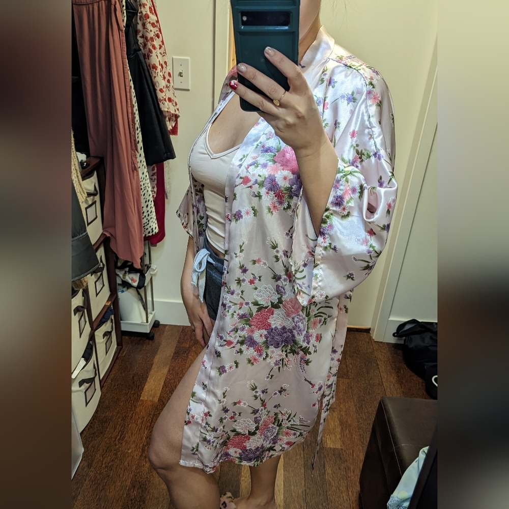 Pink Floral Robe - Picture 4 of 9